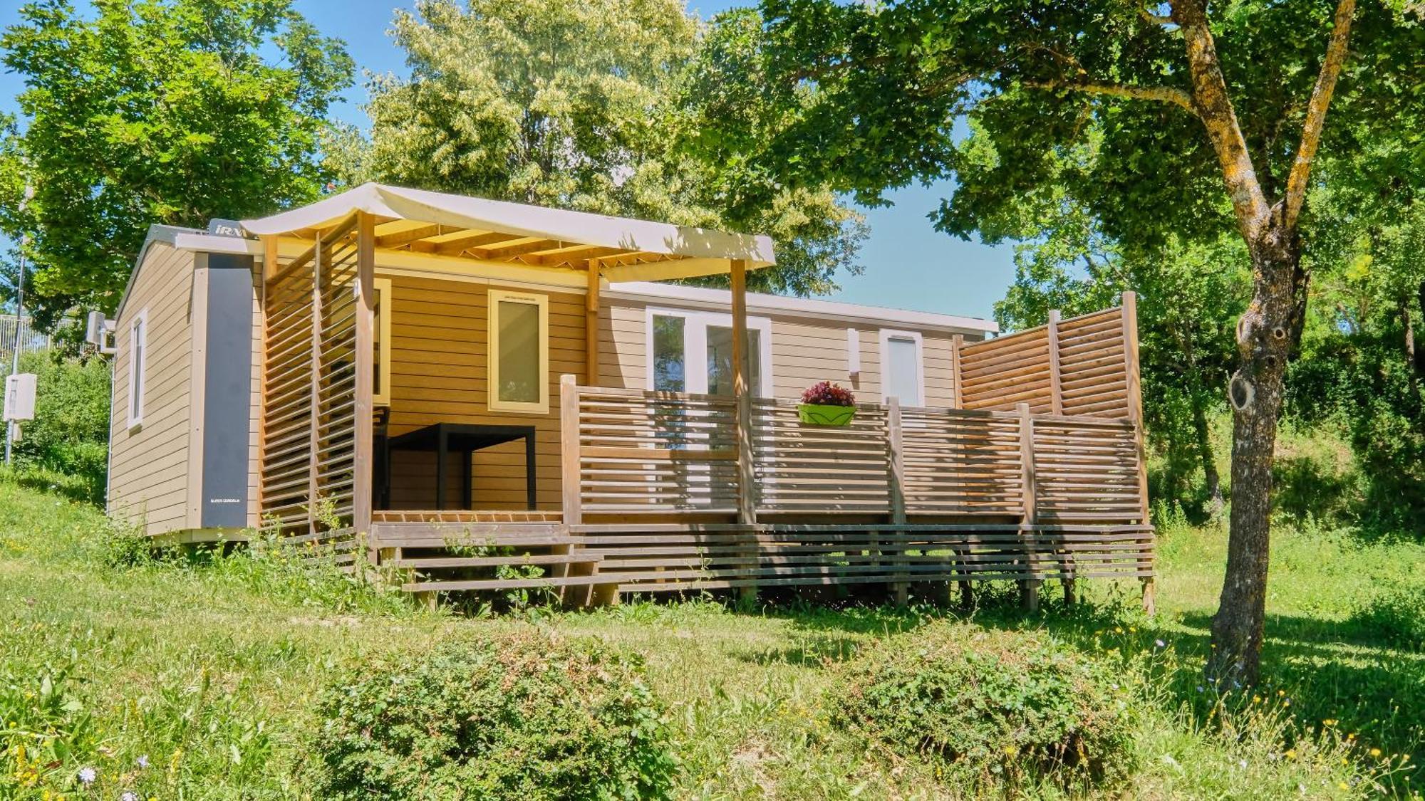 Camping Le Couriou Recoubeau-Jansac Kültér fotó