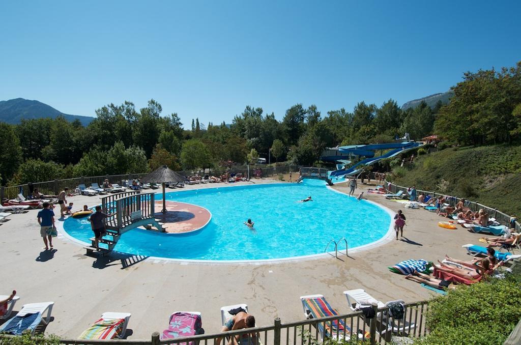 Camping Le Couriou Recoubeau-Jansac Kültér fotó